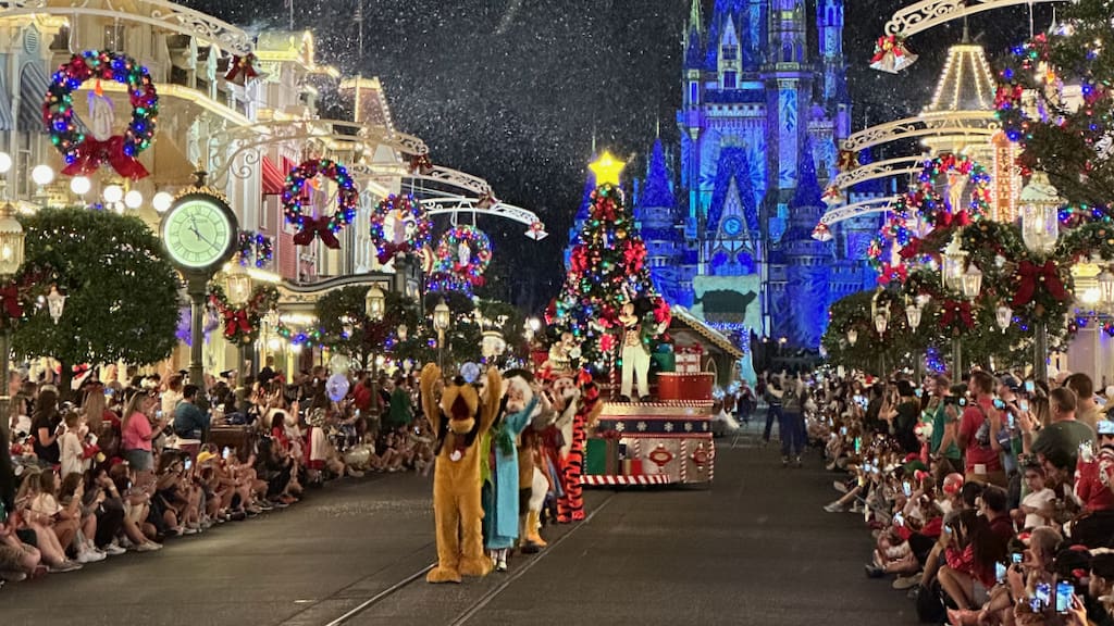 Magic Kingdom Christmas Week