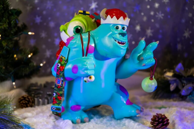 First Look at the 2024 Disney World Christmas Popcorn Bucket and Sipper