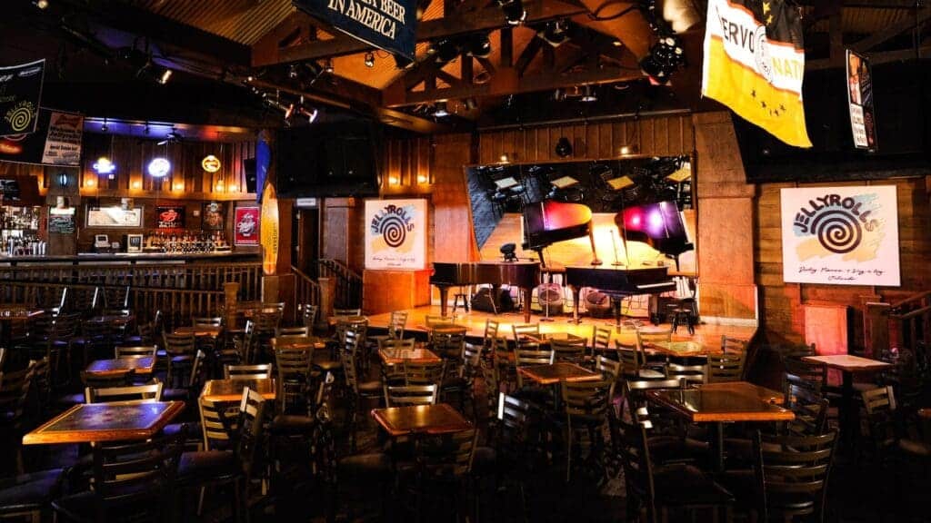 Jellyrolls Closing