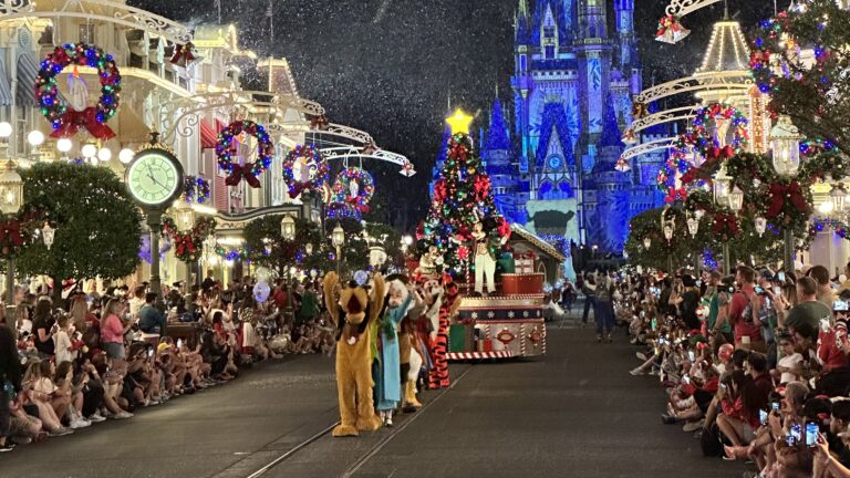 A2FD95D5 5C5E 4844 A252 9D64B7BBD031 1 201 a Disney World Dining Guide