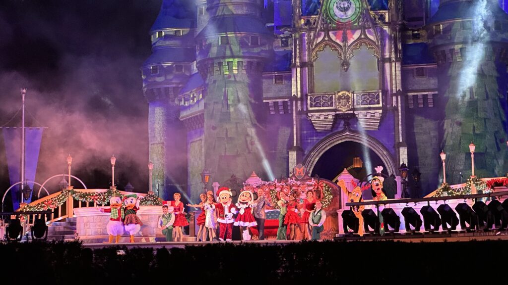 5651C12A 1187 4665 B602 F71D57FF0BE7 1 201 a 1 2026 Mickey's Very Merry Christmas Party