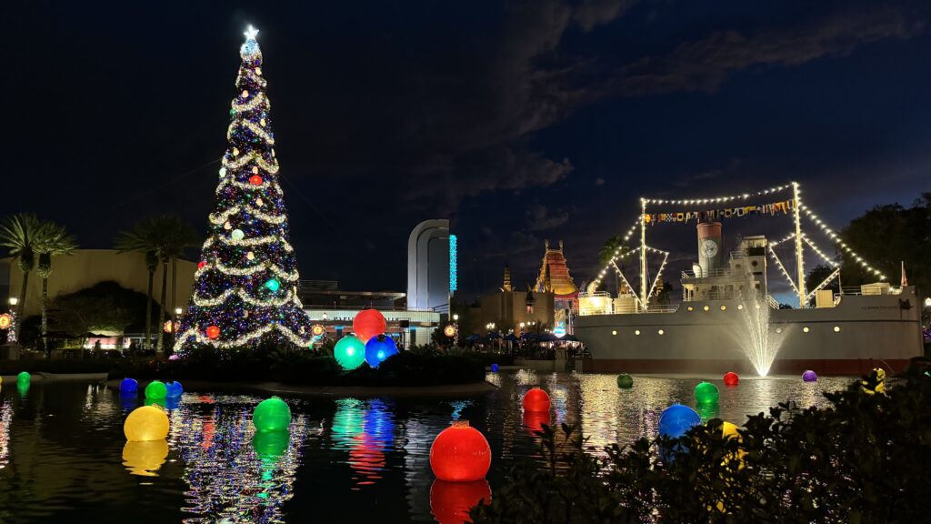 Hollywood Studios Holiday Guide 2026