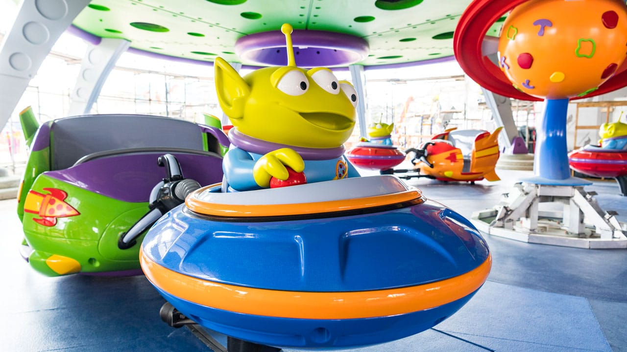 Alien Swirling Saucers overview at Disney's Hollywood Studios
